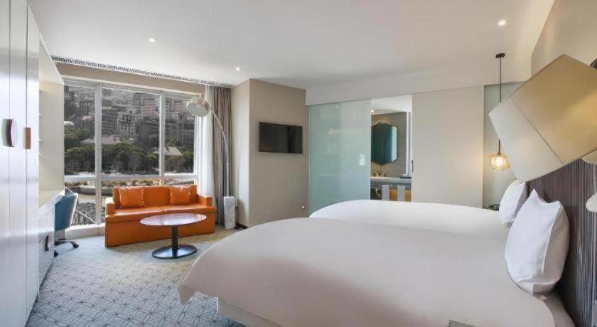 Hotel Bund South China Harbour View 4*