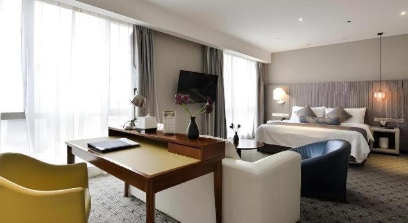 Bund South China Harbour View 4*