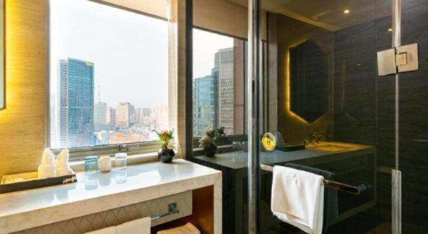 Bund South China Harbour View Hotel