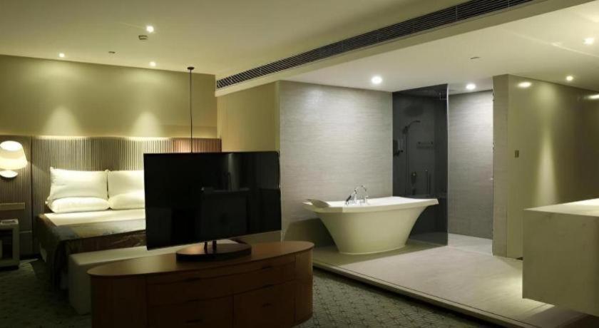 Bund South China Harbour View 4* Shanghai