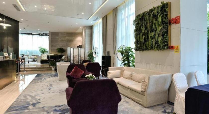 Hotel Bund South China Harbour View 4*