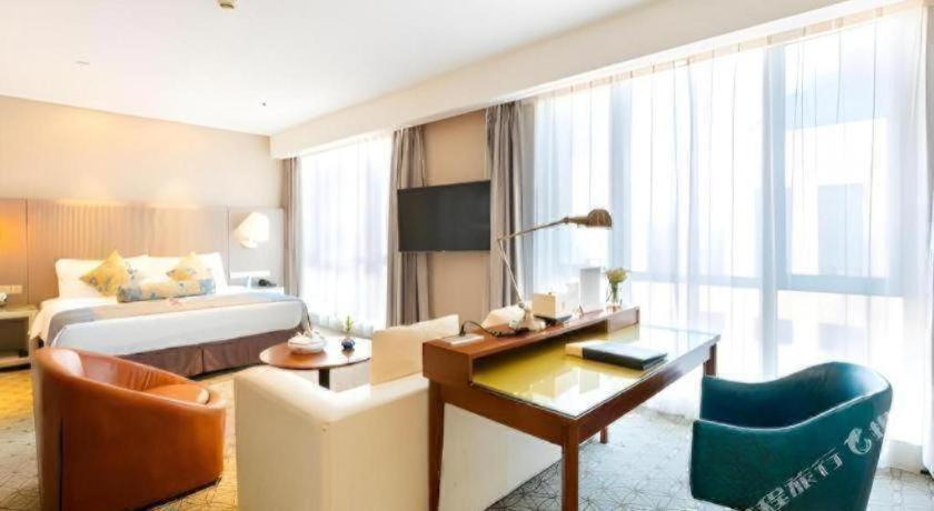 Hotel Bund South China Harbour View