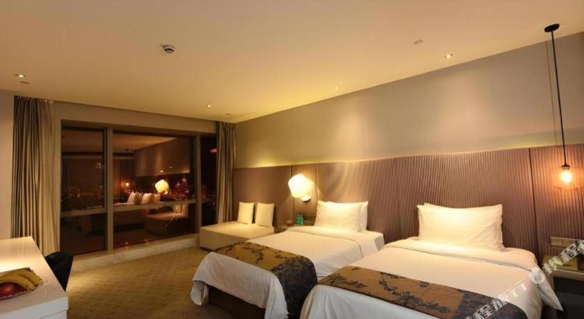 Hotel Bund South China Harbour View